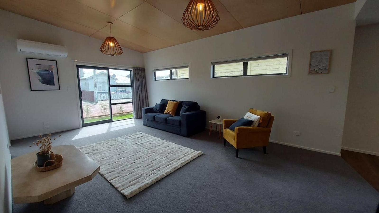 Sleek Suite By The Sand 2-Bedroom Dunedin Exterior photo